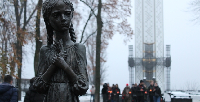 Вшанування пам'яті жертв Голодомору і масових штучних голодів